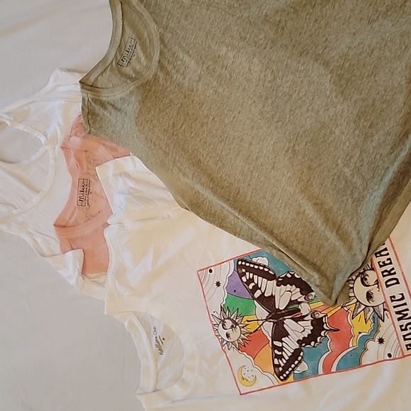 Bundle Rebellious One Tshirts Tank Tops Casual Collection Size Medium - Picture 9 of 9